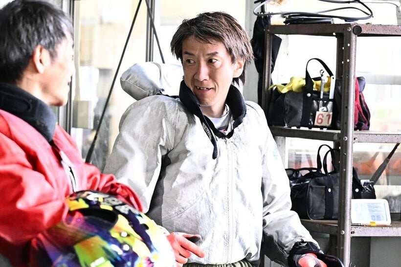 初日、イン逃げを決めた斉藤仁