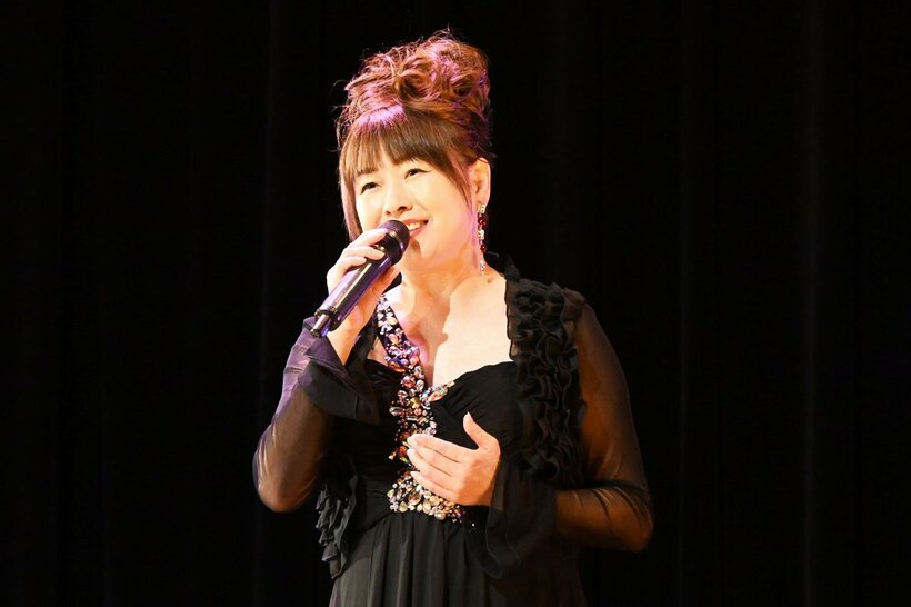 ハプニングが発生も、ライブを続けた浅田あつこ