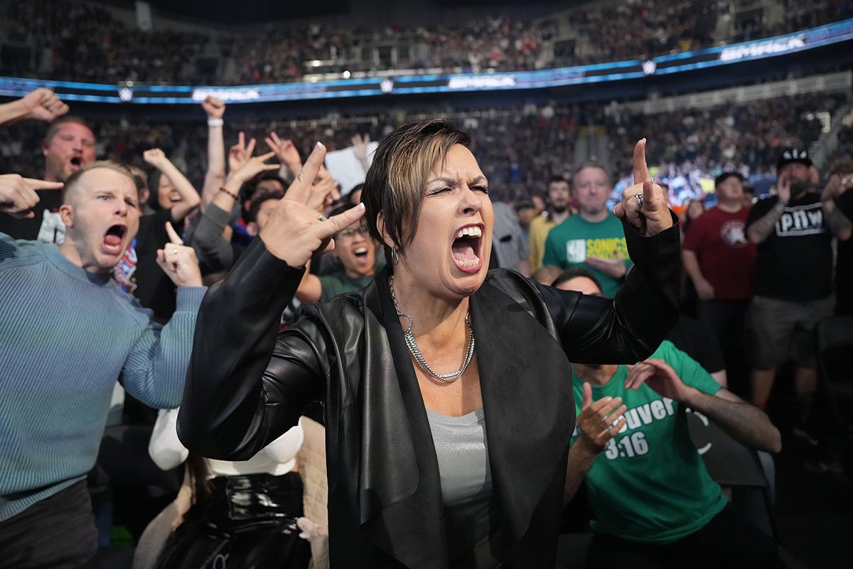 WWE】故エディ・ゲレロ夫人のビッキー・ゲレロ登場も…次女めぐる