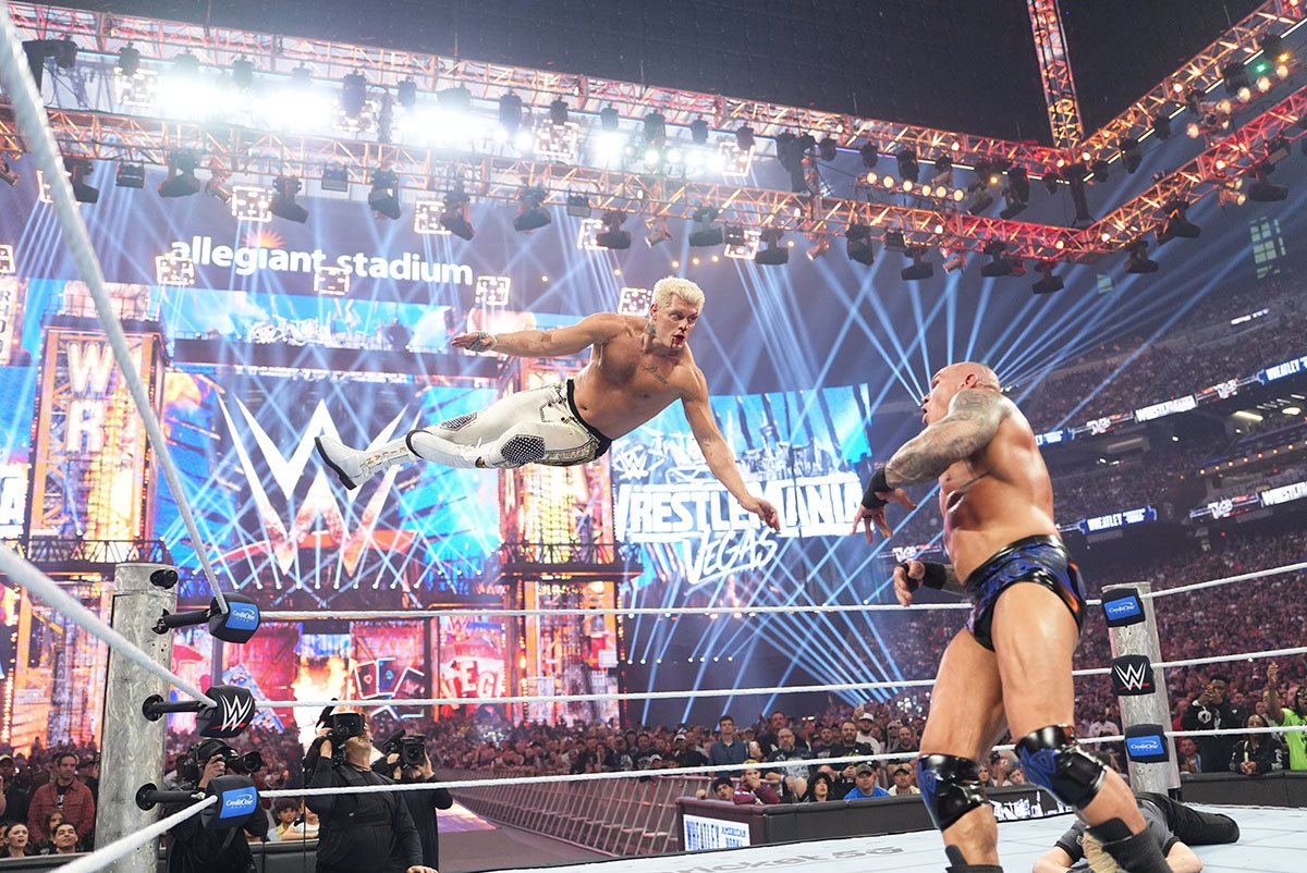 WWE】コーディ・ローデス 祭典で統一王座防衛もダメージ甚大…毒蛇の