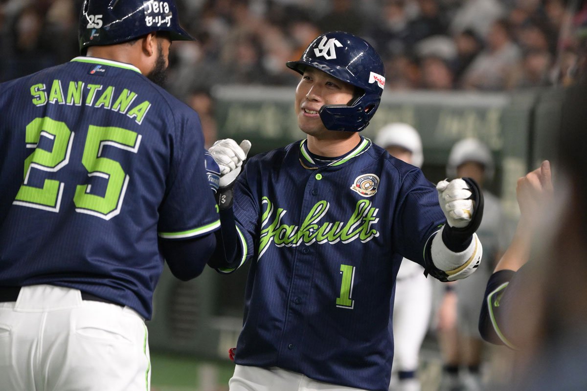 写真：【ヤクルト】山田哲人が2試合連発の4号ソロ「シッカリ押し込め