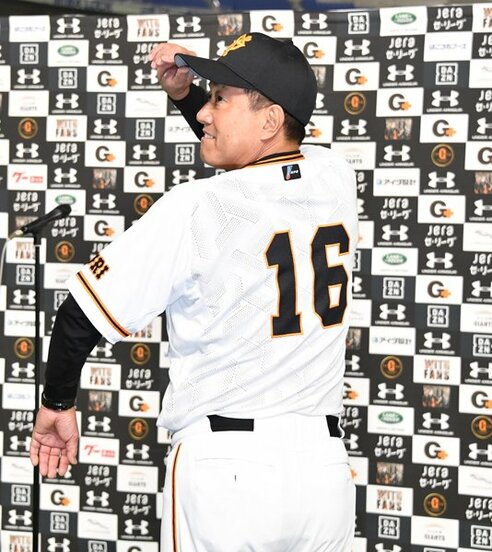 レジェンド川上哲治に負けず冴える原采配 あえての「左に左」でG