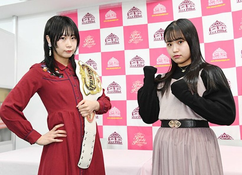  辰巳リカ（左）と渡辺未詩