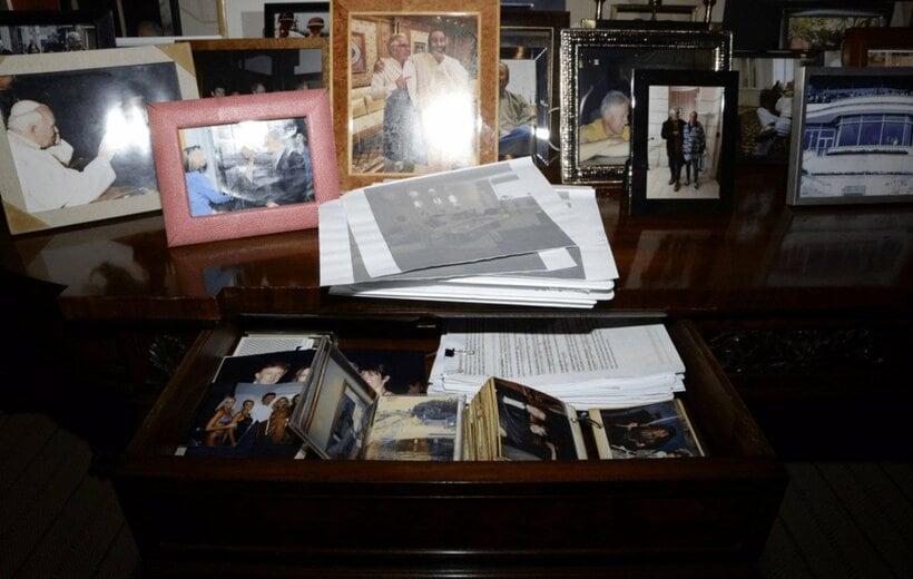 削除・再掲された写真「ファイル４６８」（米司法省のサイトから）