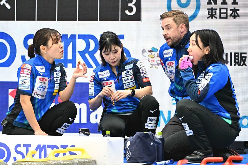 藤沢五月、吉田知那美…ロコ・ソラーレのもぐもぐタイム