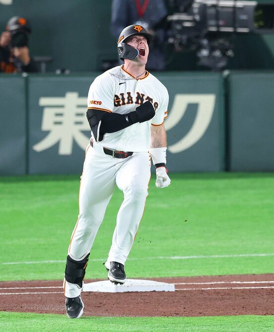 ベースを回りながら咆哮した巨人・キャベッジ
