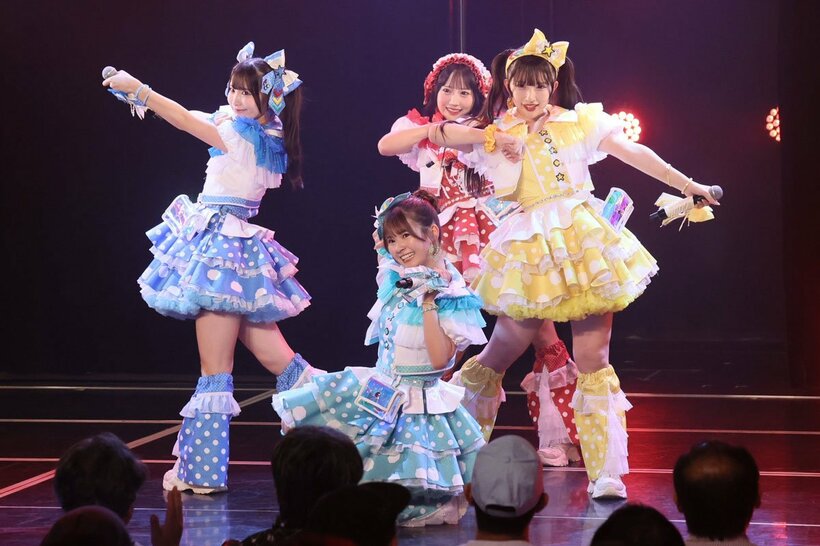 槙田紗子が振付をした「えぐすぎ」を歌う(左から)倉島杏実、原優寧、相川暖花、鈴木恋奈（©2026 SKE,Inc./AMC）