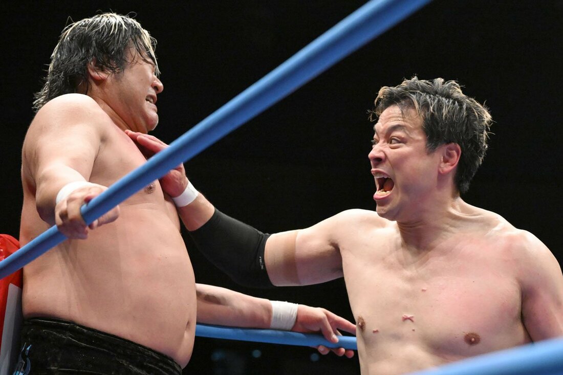 8・29大田区では激しい肉弾戦を繰り広げた諏訪魔(左)と潮崎豪