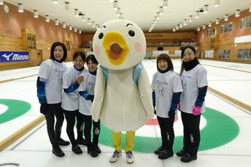 藤沢五月（右）は笑顔でイベントに参加した（株式会社クラレ提供）