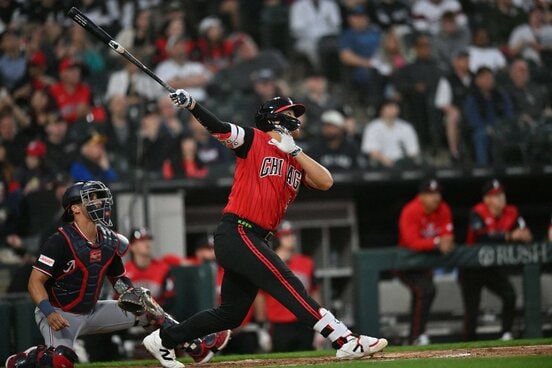 メジャートップに並ぶ１１号本塁打の村上宗隆（ロイター）
