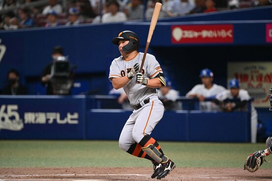 ５回無死、二塁打を放った浅野翔吾