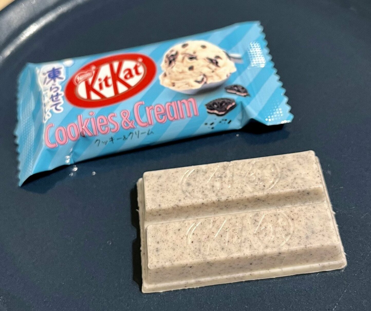 キットカット「クッキー&クリーム」