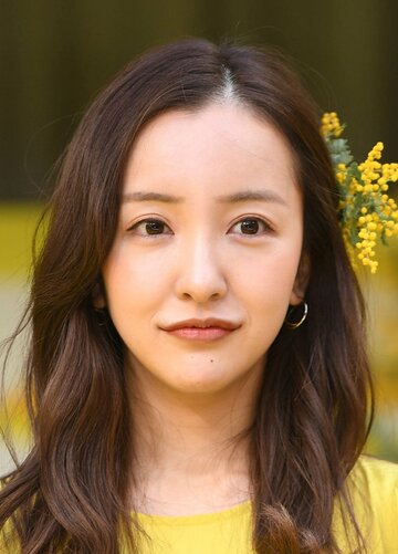  板野友美（東スポWeb）