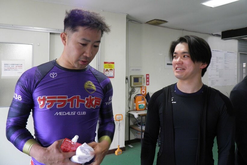塩島嵩一朗（右）との初連係で地元Ｖを狙う山岸佳太