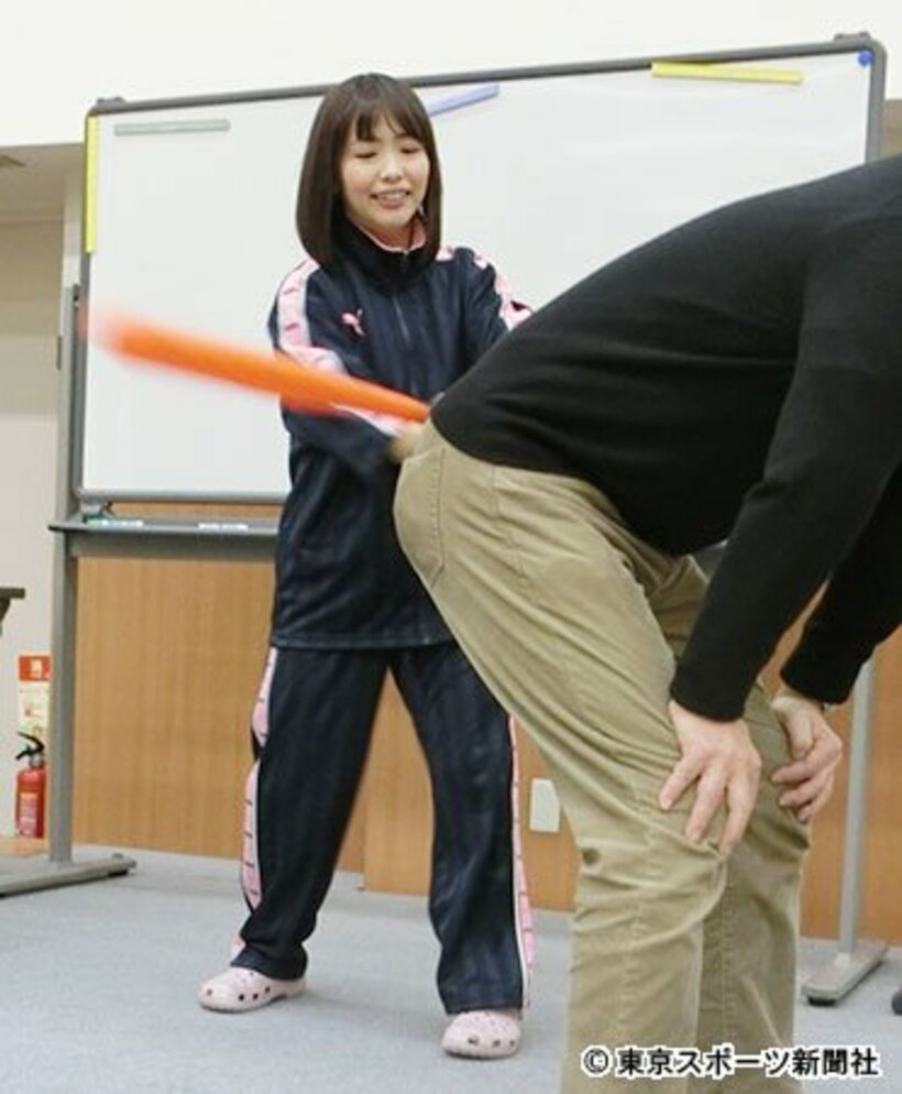 ファンに“愛のケツバット”をプレゼントした松村香織