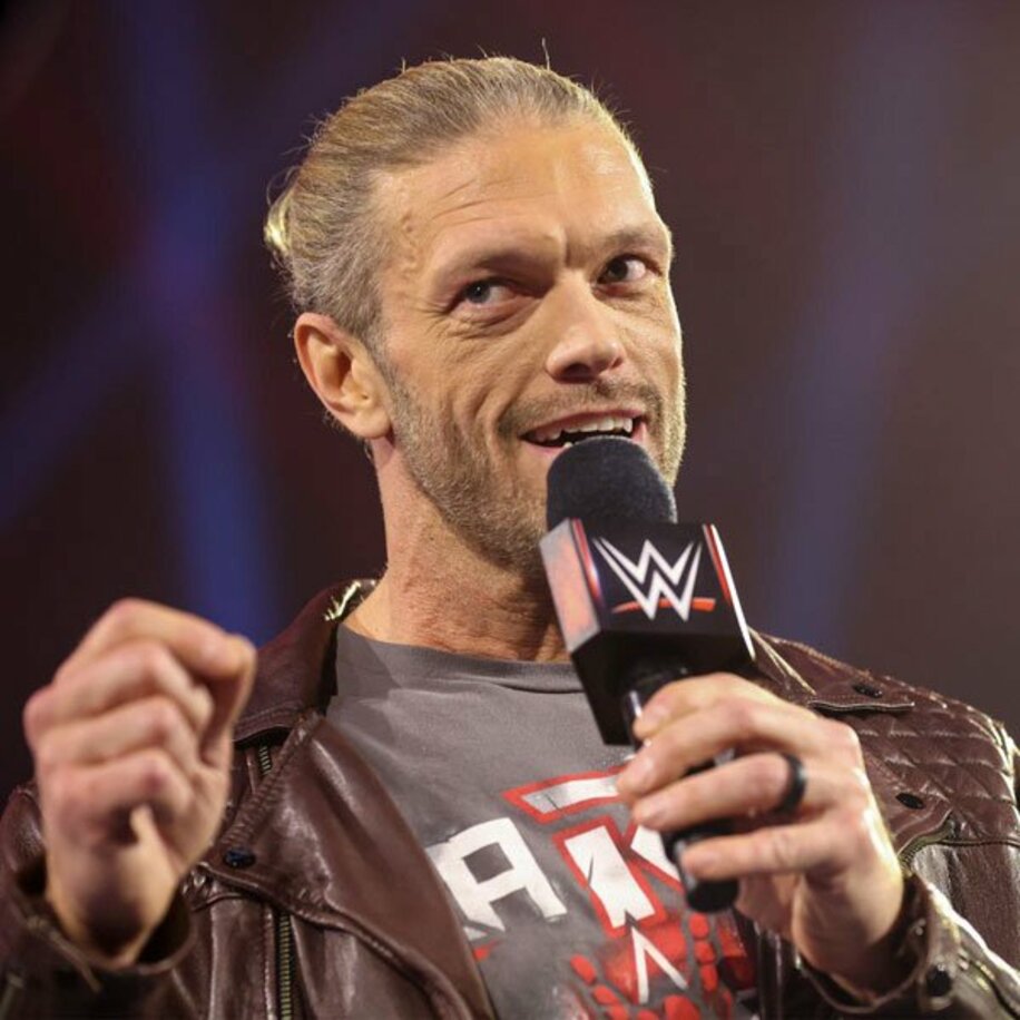  ＲＲ戦覇者のエッジは挑戦王座表明を先延ばしにした(©2021　WWE,　Inc.　All　Rights　Reserved.)
