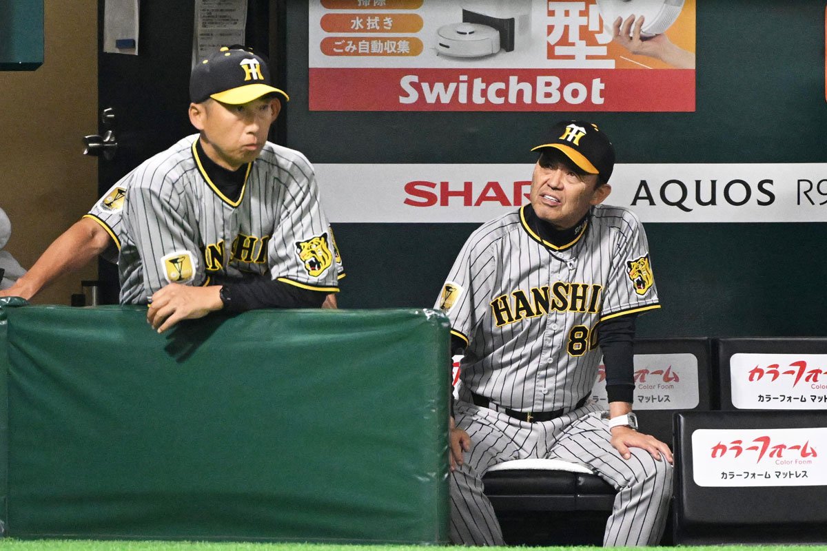 写真：【阪神】岡田監督 今季10度目の零敗にタメ息「ベンチでサイン