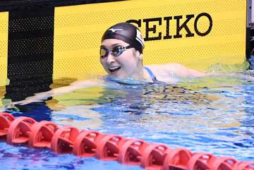  ２位に終わるも笑みがこぼれた池江（５日、千葉県国際総合水泳場）