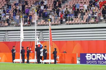 サッカー男子の国旗掲揚で韓国国旗が上がらないハプニング