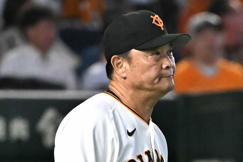 守護神をたたえた橋上監督代行