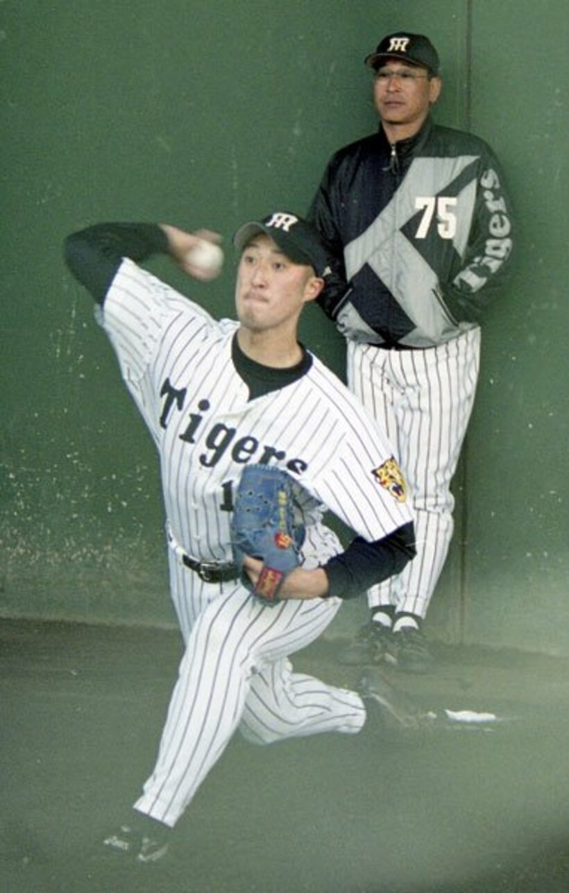 佐藤義則コーチ（右）とは信頼関係があった