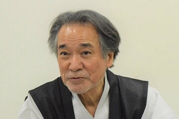 怪談家の稲川淳二