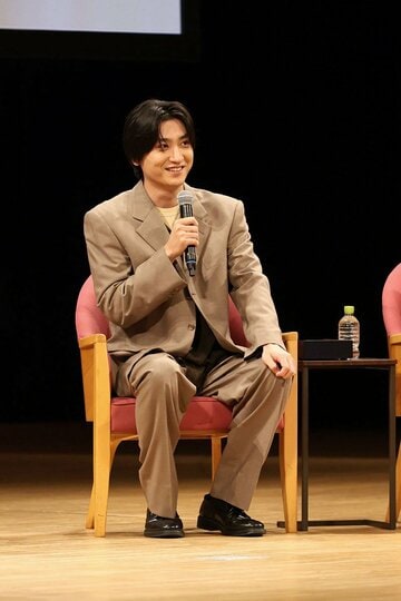 山口・岩国でトークショーを行った金子大地