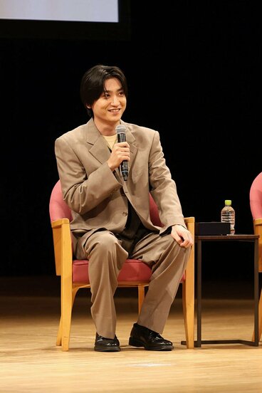 山口・岩国でトークショーを行った金子大地