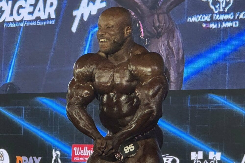 鋼鉄か！？ 元王者クラリダの漆黒の巨大ボディ