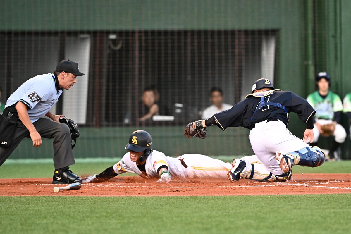 写真：【ソフトバンク】野村勇が昇格即ヒーロー！ 二飛で本塁タッチ