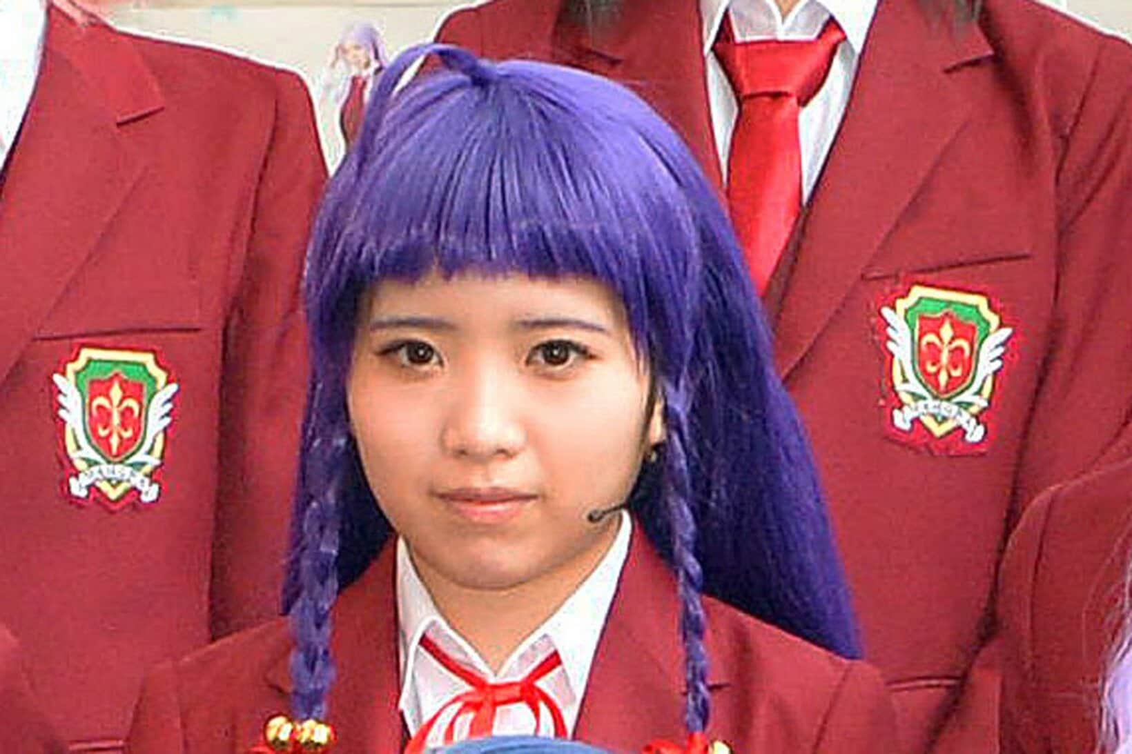 パープルヘアーの榊美優