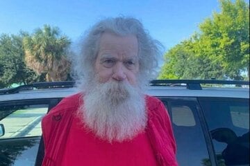 逮捕されたサンタ・クロース容疑者（ケナー市警のフェイスブックから）