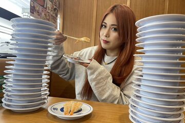野望を語りながら回転寿司で４０皿を平らげた舞華
