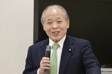 講演した鈴木宗男参院議員