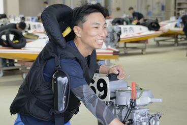 里岡右貴