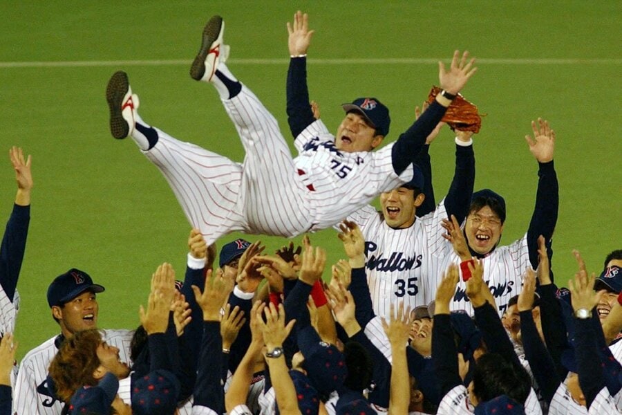 近鉄を下し日本一に輝いた若松監督率いるヤクルト