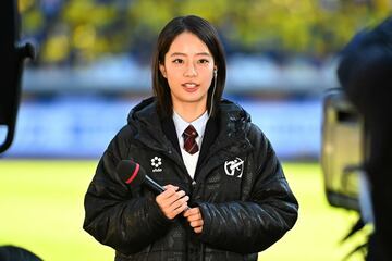 高校サッカー選手権の中継に臨んだ池端杏慈