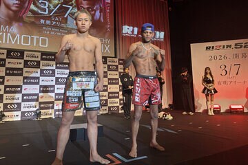 秋元強真（左）とパッチー・ミックス