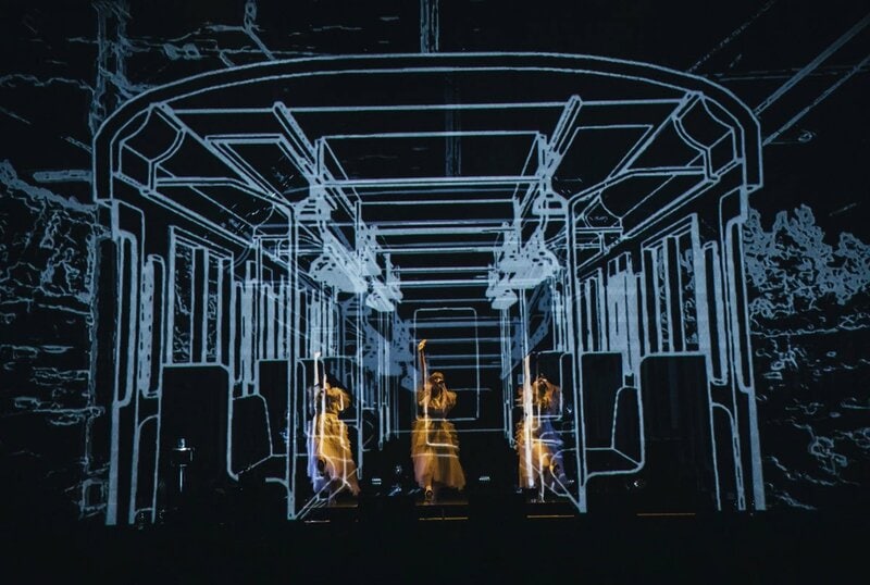 全２２曲を熱唱した「まなみのりさ」