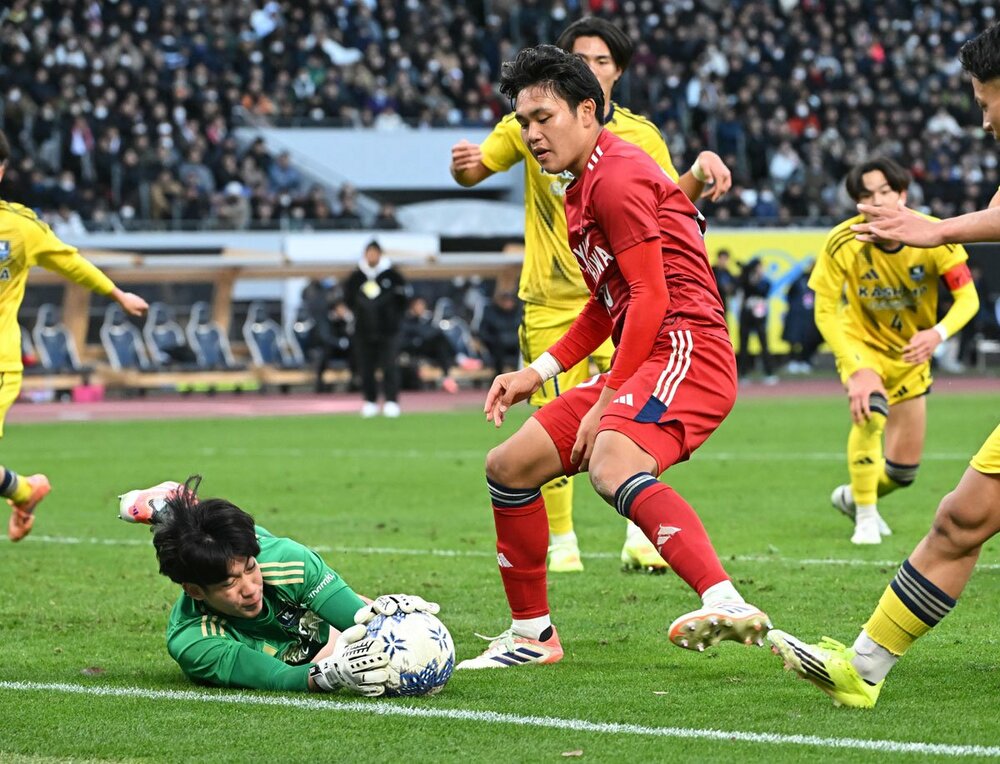 決定的チャンスを防いだ鹿島学園GK