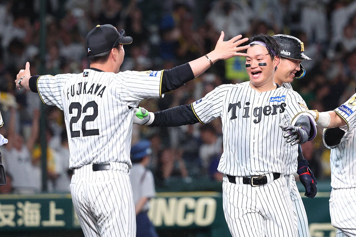 阪神】球団史上初の7点差サヨナラ逆転劇 藤川監督も「びっくりする