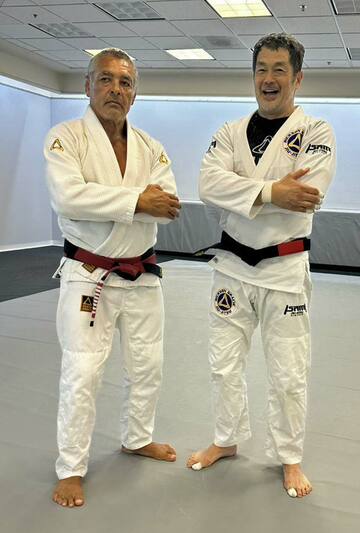 ヒクソン・グレイシー氏（左）と高田延彦氏