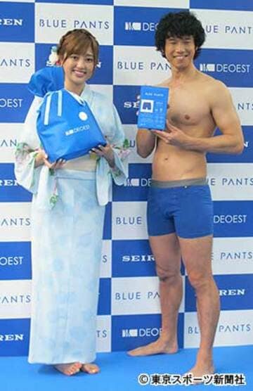 菊地亜美（左）と庄司智春