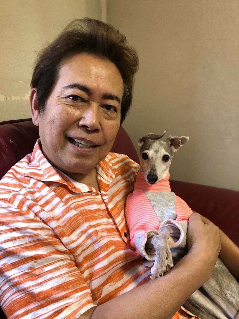  退院して自宅でくつろぐ平浩二