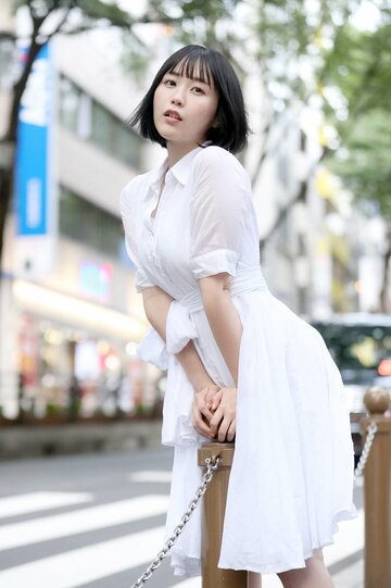  インタビューに応じた夜道雪