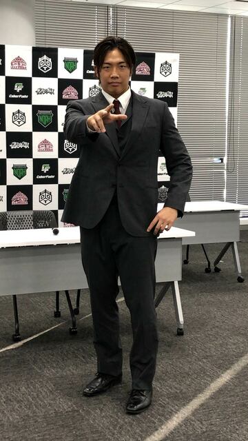  帰国会見で大暴れを誓った竹下幸之介