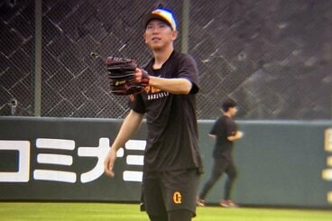 投手練習に参加する戸郷翔征
