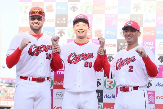 広島４連勝の立役者となった(左から)マクブルーム、玉村、田中