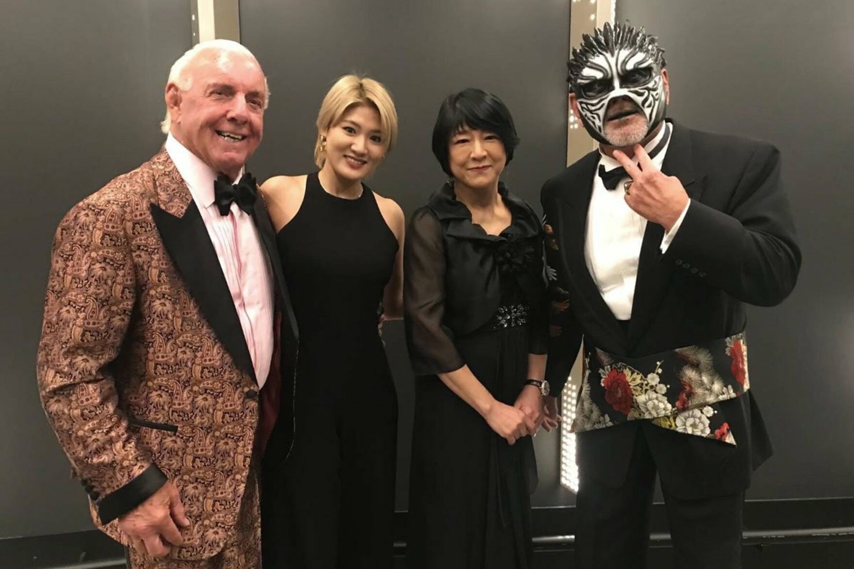 写真:【WWE】武藤敬司の化身グレート・ムタ 殿堂入り式典後に日本語でコメント「非常にサプライズ」 | 東スポWEB