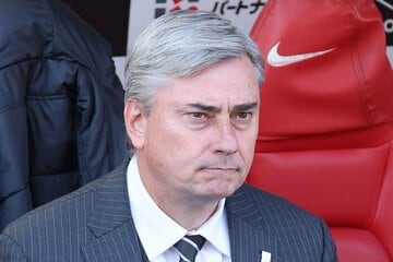 サポーターから批判を浴びているＪ１浦和のスコルジャ監督